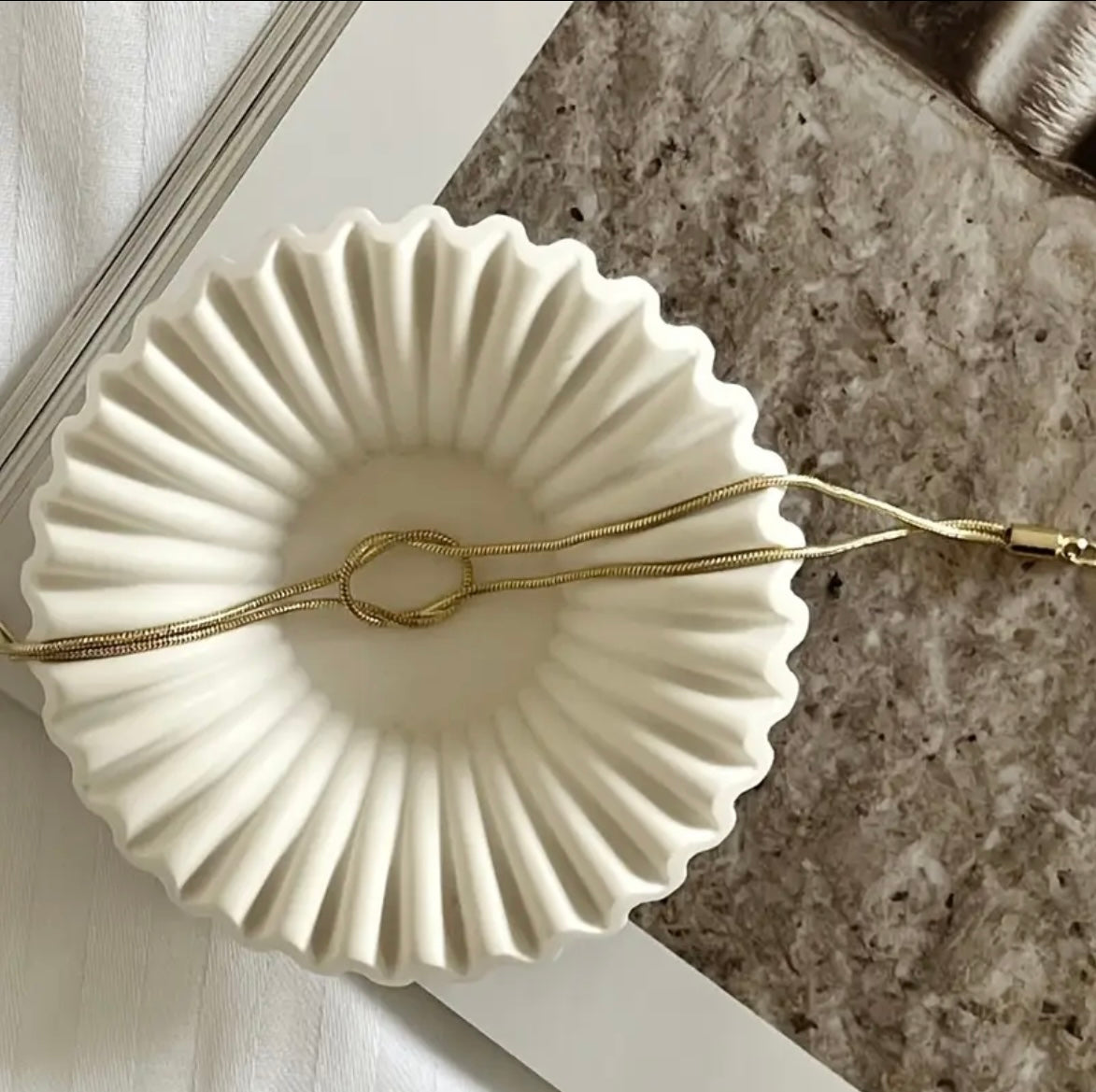 Geriffelter Ringhalter Luxura Handmade