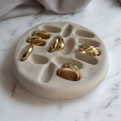 Aurea Ring Holder Luxura Handmade